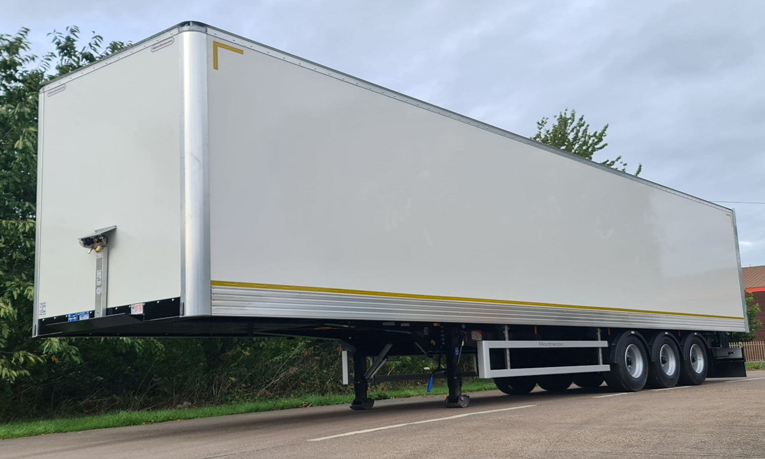 Tri-axle GRP Box Van