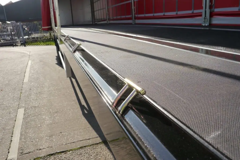 Posted Curtainsider